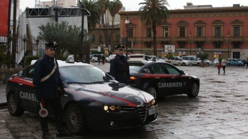 Palermo – Ruba due cellulari in pochi minuti, arrestato 21enne