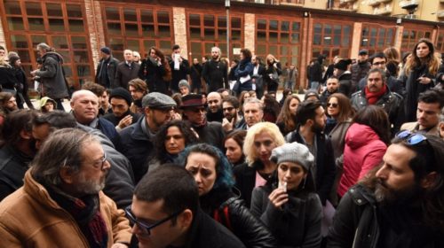 Palermo, folla di attori per il casting del film su Buscetta 🎬 FOTO