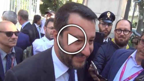 Palermo, Salvini incontra la prof sospesa: “Aprirò l’anno scolastico nel suo istituto” – VIDEO 🎥