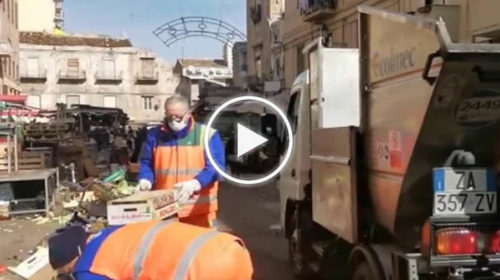 Coronavirus, blitz della Polizia nei mercati Capo e Ballarò: smontate le bancarelle e strade ripulite | VIDEO 📹