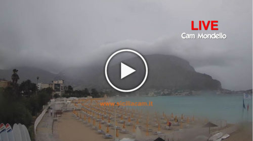 Maltempo su Palermo, le immagini IN DIRETTA dalla spiaggia di Mondello | VIDEO 🎥