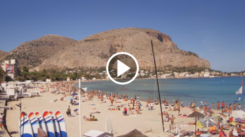 Palermo 10 Ottobre, l’estate che non vuole finire: le spettacolari immagini IN DIRETTA dalla spiaggia di Mondello 📹 VIDEO