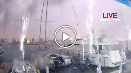 Tempesta in atto su Palermo, le immagini IN DIRETTA dal Porto – VIDEO