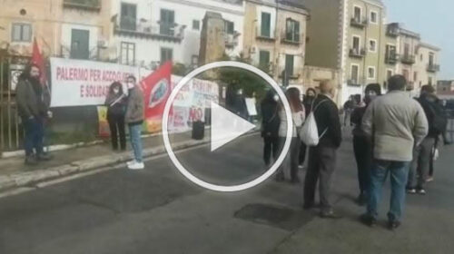 Open Arms, Salvini in aula bunker per l’udienza preliminare, protesta all’esterno – VIDEO