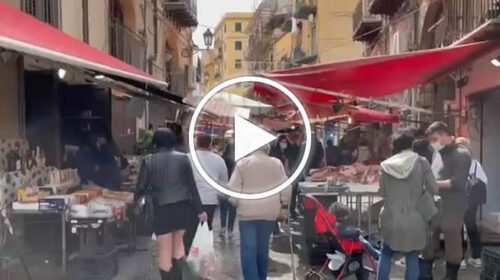 Ultimo giorno per la spesa di Pasqua e Pasquetta: mercati pieni a Palermo, file ai supermercati – VIDEO