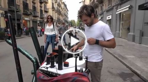 Salvatore, il musicista dei tubi che ha conquistato Palermo: “Sogno un locale” – IL VIDEO 🎥