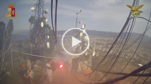 Su Monte Pellegrino con i fumogeni, le immagini della “follia” ultras: 13 daspo – VIDEO