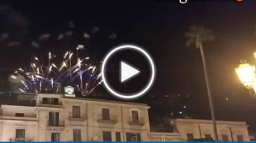 Fuochi d’artificio della festa del crocifisso a Monreale provocano incendio su Monte Caputo – VIDEO