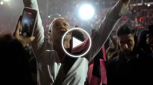 Biagio Antonacci sul palco del Forum D’Assago di Milano con la sciarpa rosanero – IL VIDEO