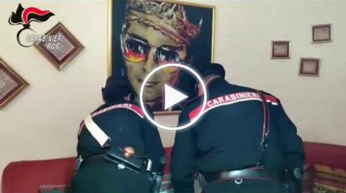 Castelvetrano, il quadro di Messina Denaro con la corona nella casa della sorella arrestata – IL VIDEO