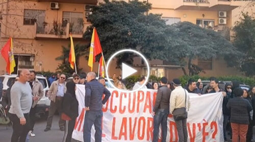 Percettori del reddito bloccano via Trinacria: “Lavoro subito o andremo avanti” – IL VIDEO
