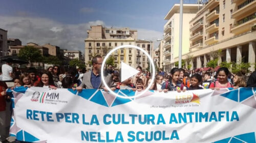 “La mafia va combattuta ogni giorno”, la marcia degli studenti di Palermo – IL VIDEO