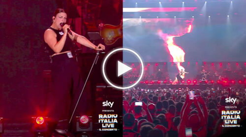 Un Emma “infuocata” fa cantare Palermo, con la sua grinta conquista il Foro Italico: poi si commuove – IL VIDEO
