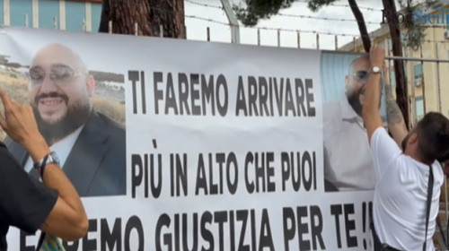 Borgo Nuovo abbraccia Stefano Gaglio, applausi e dolore per l’ultimo saluto al giovane ucciso – VIDEO